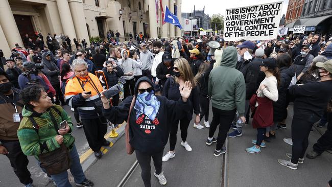 Hundreds of anti-lockdown and anti-vaccination protesters gather. Picture: Alex Coppel