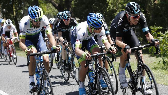 Herald Sun Tour Stage 2. Yarra Glen to Moe. Team Sky and Orica GreenEdge drive the chasing peleton . Pic: Michael Klein