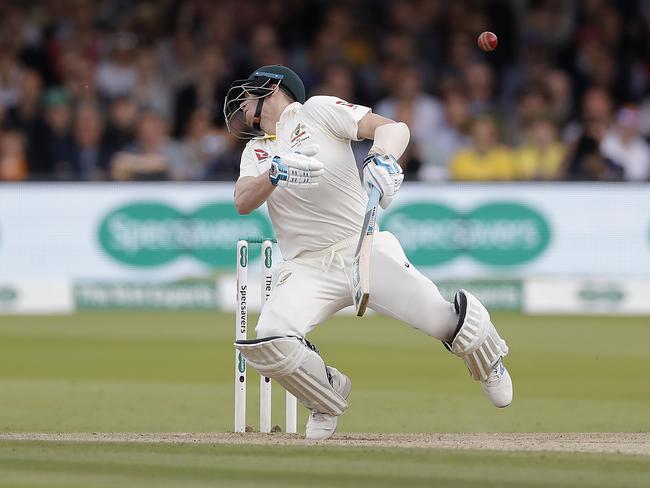 Steve Smith is struck by a Jofra Archer bouncer. Picture: Ryan Pierse/Getty Image