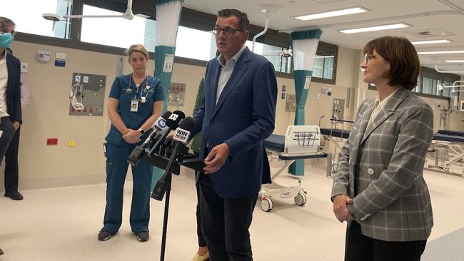 Dan Andrews visits the Wonthaggi Hospital.