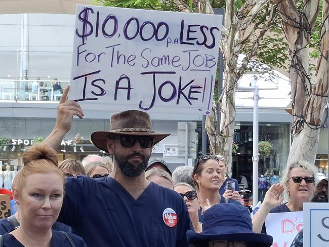 Fed-up nurses and midwives from Coffs Harbour and surrounds rallied in the Coffs Harbour city centre on November 13.