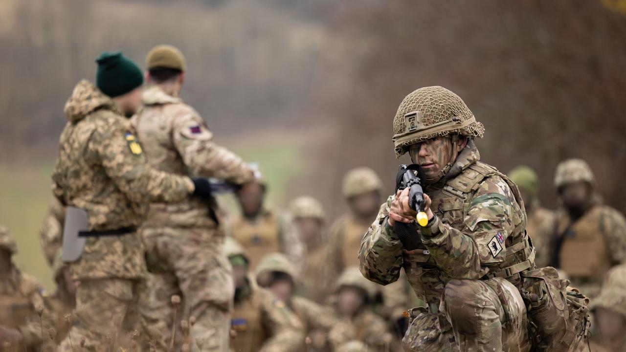 Soldiers from the British Army demonstrate fire and movement lessons for Ukrainian recruits during Operation KUDU in the United Kingdom. Picture: Supplied by ADF