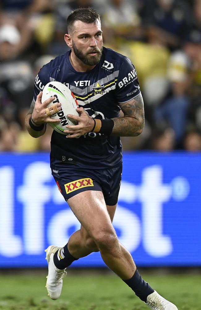 Kyle Feldt runs the ball during the NRL Qualifying Final. (Photo by Ian Hitchcock/Getty Images)