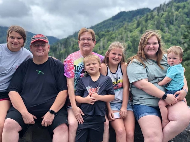 Susanne Michael and husband Keith with their five children.