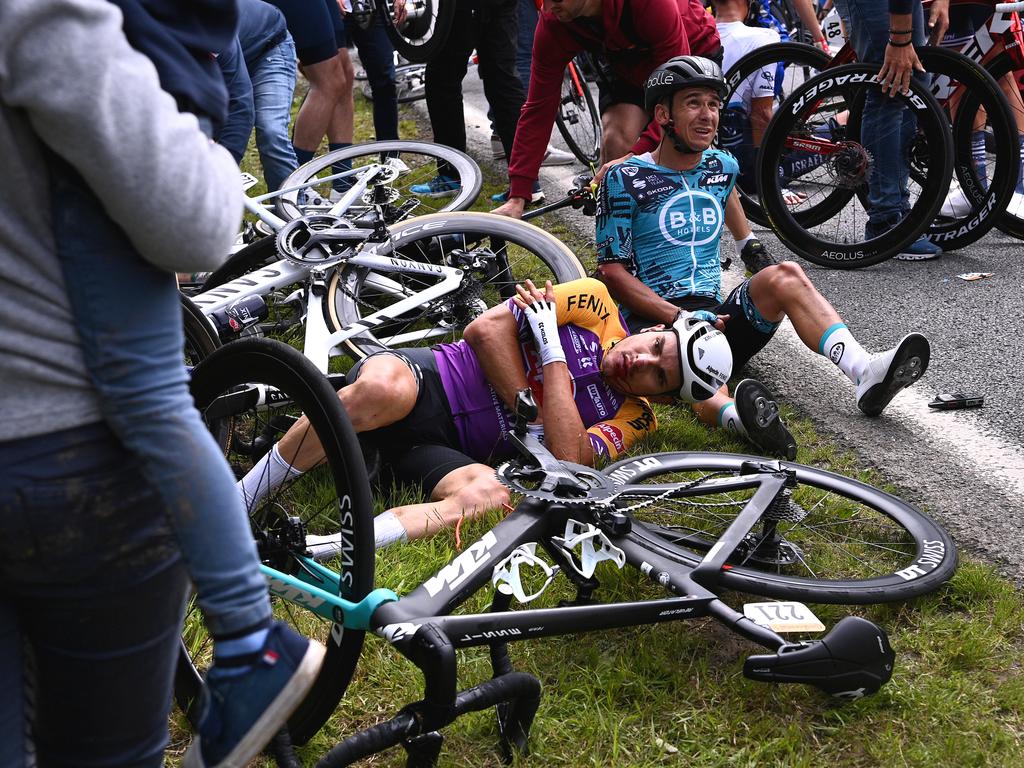 Absolute carnage. (Photo by Anne-Christine Poujoulat - Pool/Getty Images).