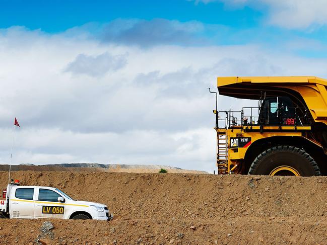 Bowen Basin miner strikes coking coal equivalent of 3700 bridges