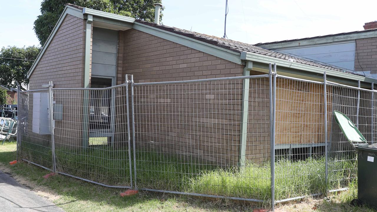 The unit remains vacant more than a year after the man’s remains for found. Picture: Alan Barber