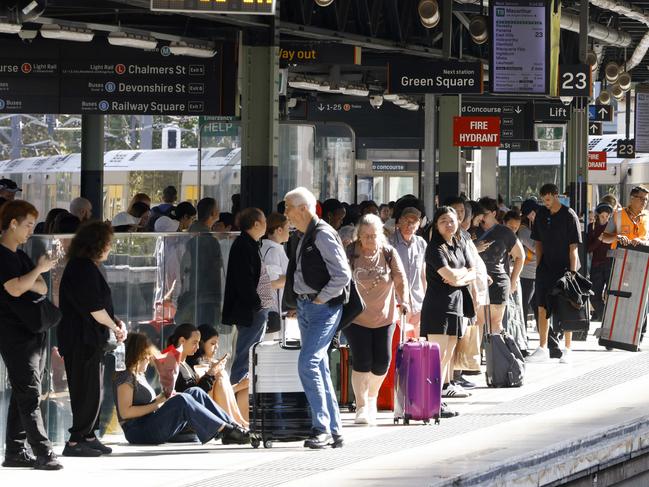 SYDNEY, AUSTRALIA - NewsWire Photos FEBRUARY 15, 2025: People pictured waiting for a train at Central Station.Picture: NewsWire / Damian Shaw