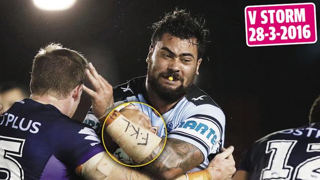 Andrew Fifita displaying the F.K. L wristband in a match against the Storm.