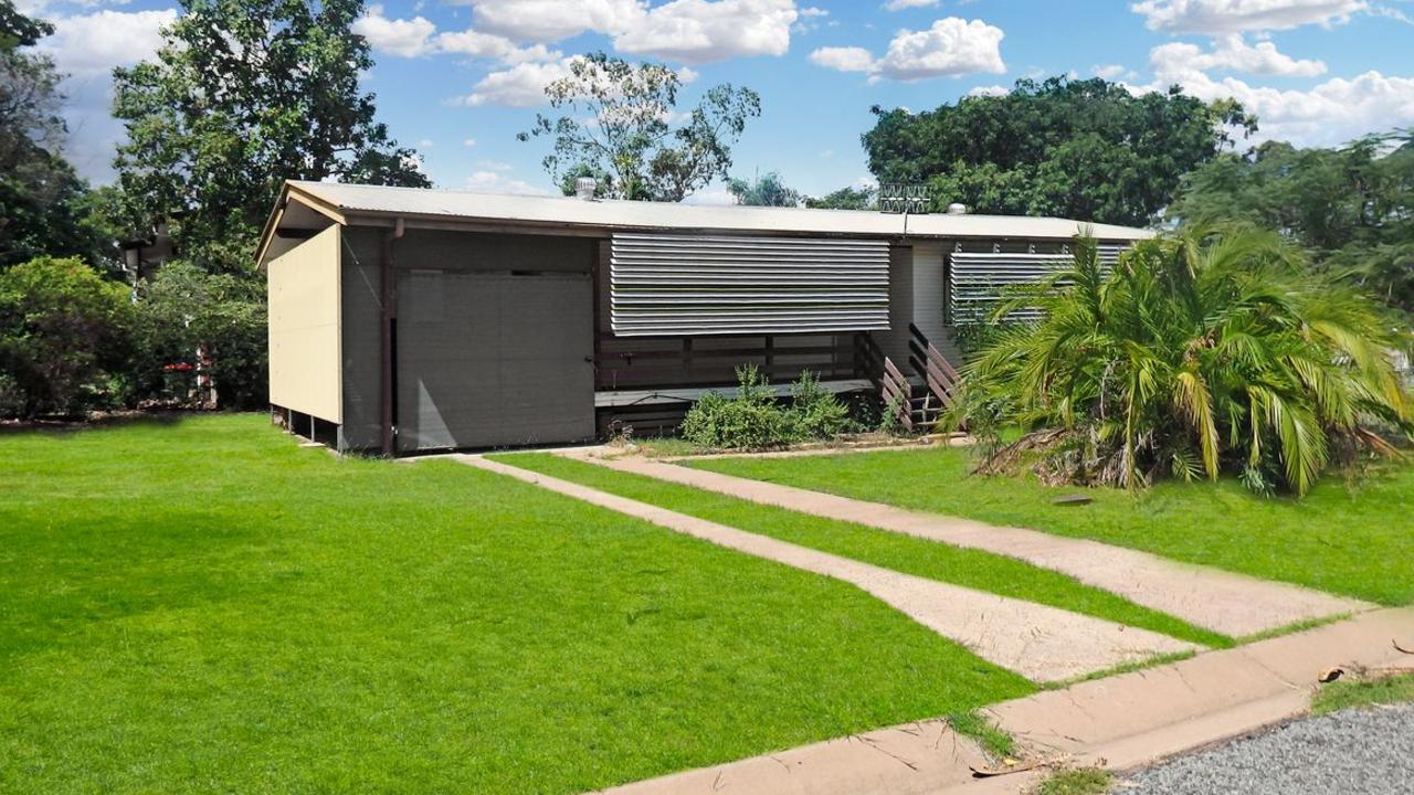 This humble house in Dysart is currently on sale for just $79,000.