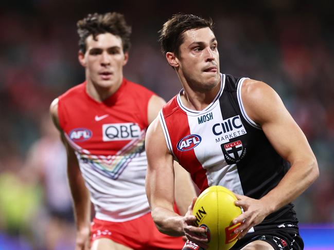 SYDNEY, AUSTRALIA - JUNE 08:  Jack Steele of the Saints in action during the round 13 AFL match between Sydney Swans and St Kilda Saints at Sydney Cricket Ground, on June 08, 2023, in Sydney, Australia. (Photo by Matt King/AFL Photos/via Getty Images )