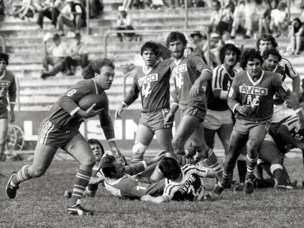 Valleys lock Wally Lewis makes a break from the scrum in 1980.