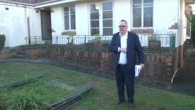 Replay: Brisbane house auction – 28 Wyena Street, Camp Hill