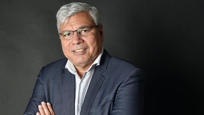 Aboriginal leader Warren Mundine has weighed in on the monument debate.