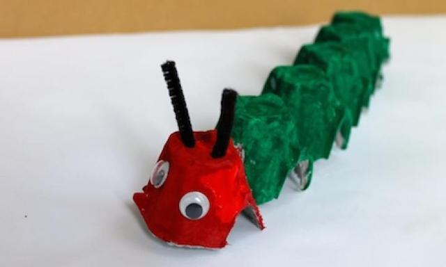 Resultado de imagen de caterpillar with egg carton