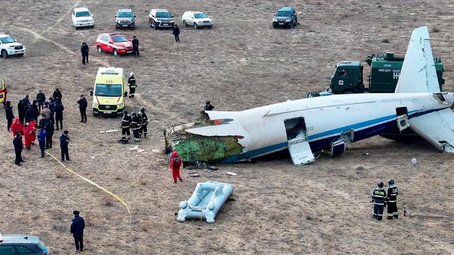 More than 30 people killed after passenger plane crashes in Kazakhstan