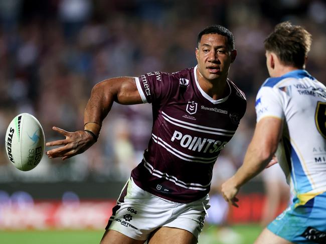 SYDNEY, AUSTRALIA - APRIL 16: Taniela Paseka of the Sea Eagles offloads to a team mate during the round six NRL match between the Manly Sea Eagles and the Gold Coast Titans at 4 Pines Park, on April 16, 2022, in Sydney, Australia. (Photo by Cameron Spencer/Getty Images)