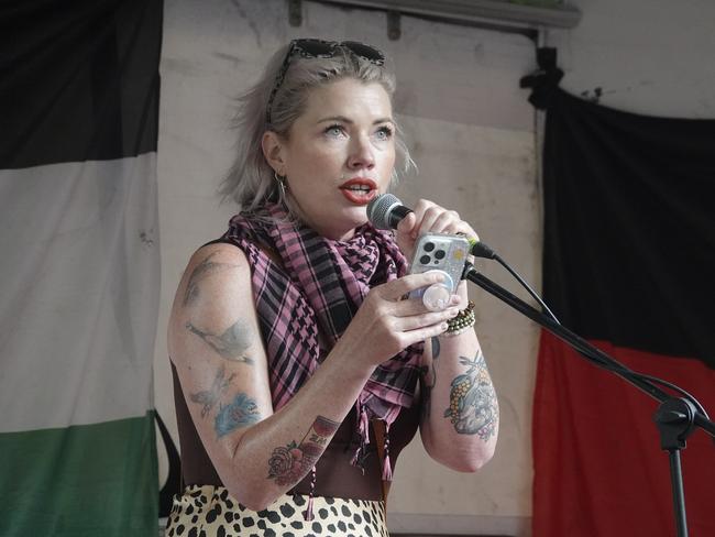 MELBOURNE, AUSTRALIA-NewsWire Photos 21 JANUARY, 2024:   PALESTINE RALLY Palestine supporters gather at the State Library at 12pm on Sunday to protest the sacking of Antoinette Lattouf by the ABC. Speakerat the rally  writer and feminist icon Clementine Ford, whose award-winning podcast "Dear Clementine" was axed by Nova last month due to her outspoken support for the Palestinians. Picture : NCA NewsWire / Valeriu Campan