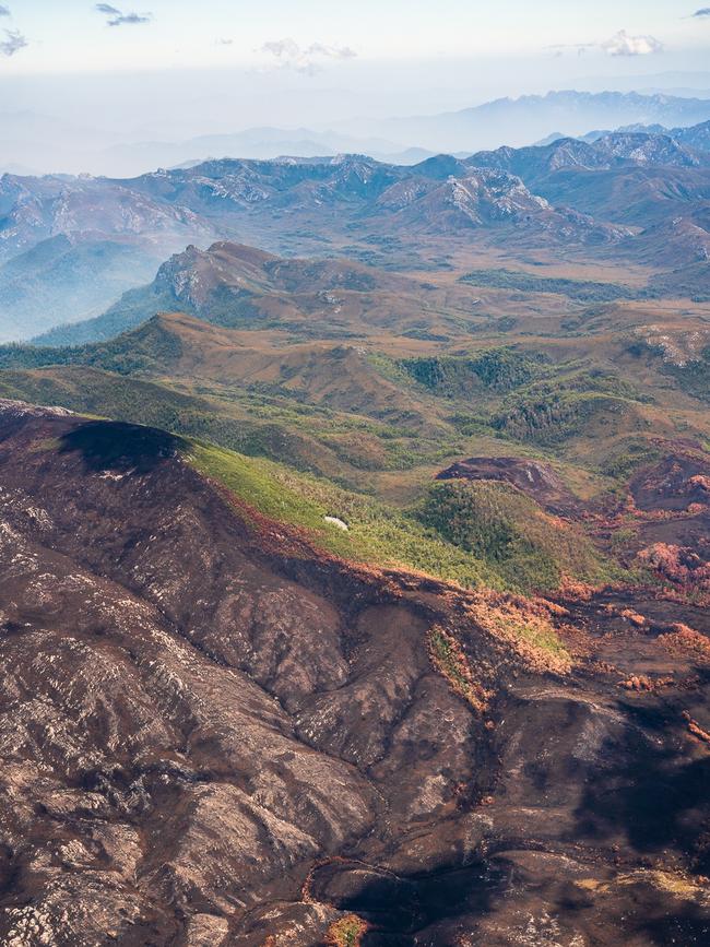 2019 Tasmanian bush fires. Gell River Fire - at Southwest National Park. . Picture - LUKE TSCHARKE / PAR AVION