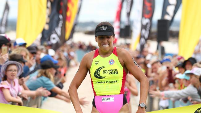 COOLANGATTA, AUSTRALIA - OCTOBER 13: Lana Rogers celebrates winning the Elite Female 2019 Coolangatta Gold on October 13, 2019 in Coolangatta, Australia. (Photo by Chris Hyde/Getty Images)