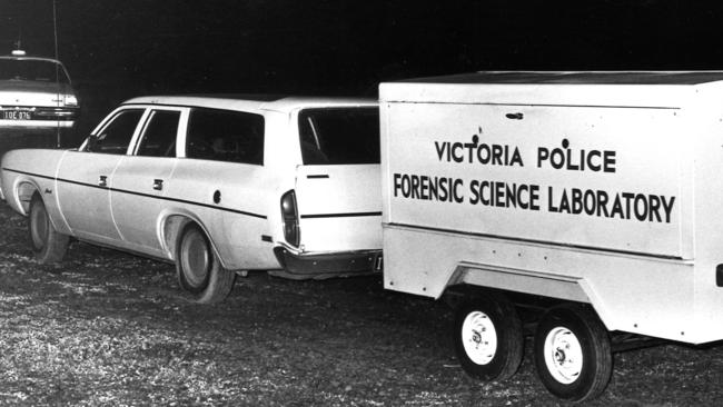 June 1977: A police forensic science trailer is towed to a crime scene in a St Albans Paddock. Picture: Herald Sun