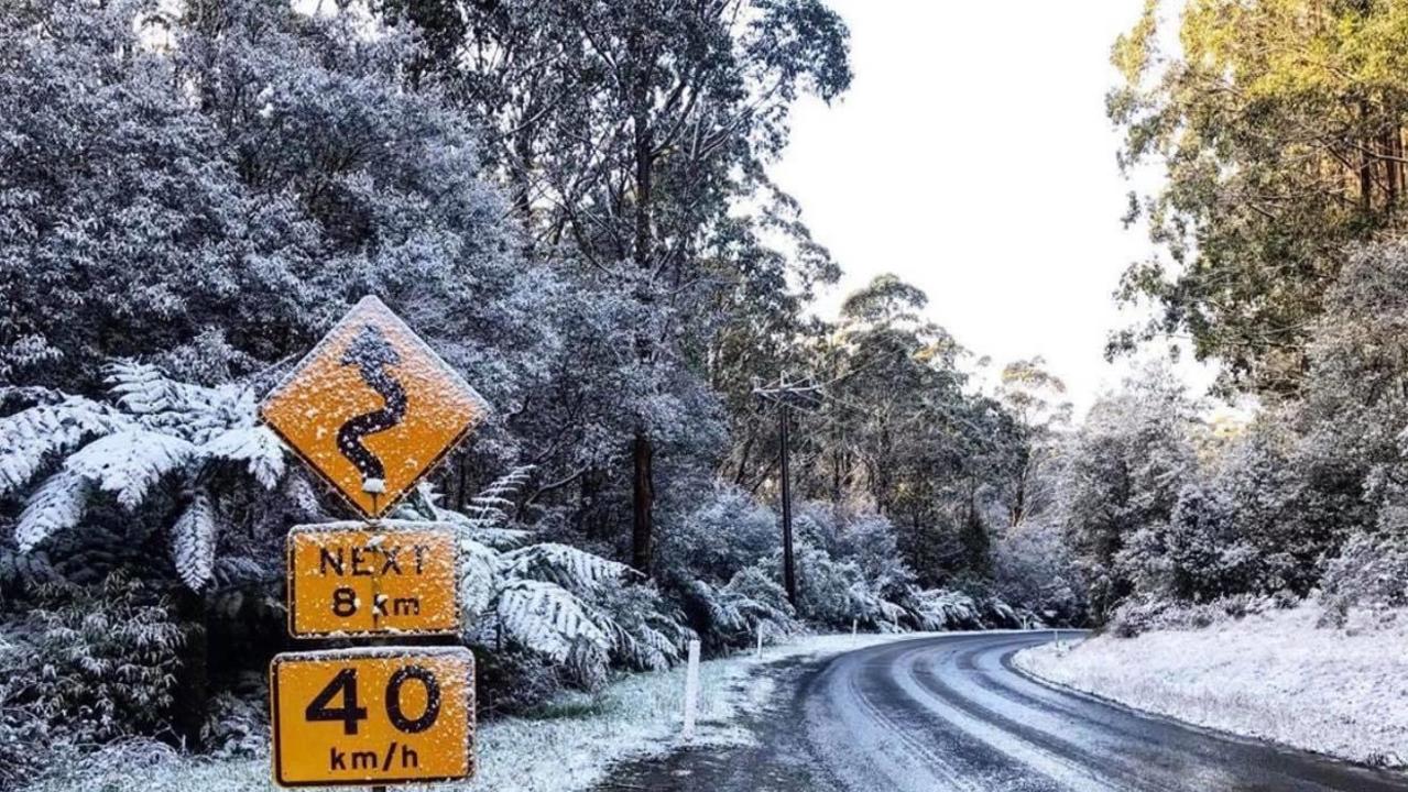 Melbourne weather Snow falls in CBD as icy blast crosses Victoria