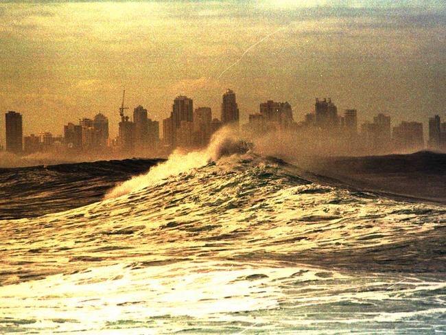 1998 Big seas at Burleigh Heads.