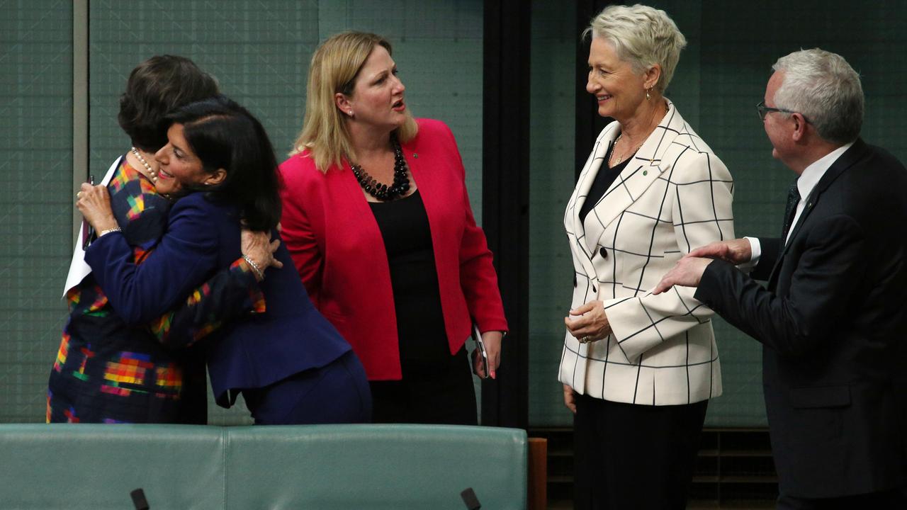 Cathy McGowan, Rebekha Sharkie, Kerryn Phelps and Andrew Wilkie welcoming Julia banks to the crossbench after her speech earlier. Picture: Gary Ramage