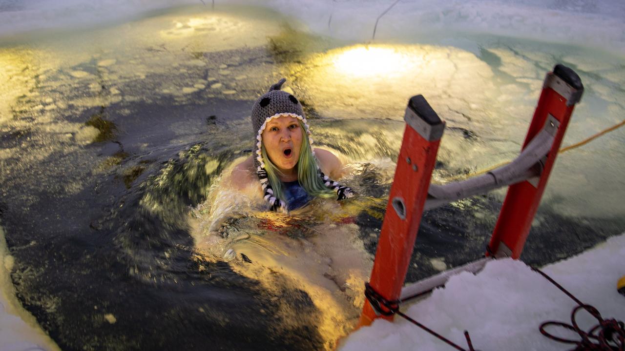 Australian Antarctic Division Researchers Swim In Icy Waters To Mark Winter Solstice The Mercury 8270