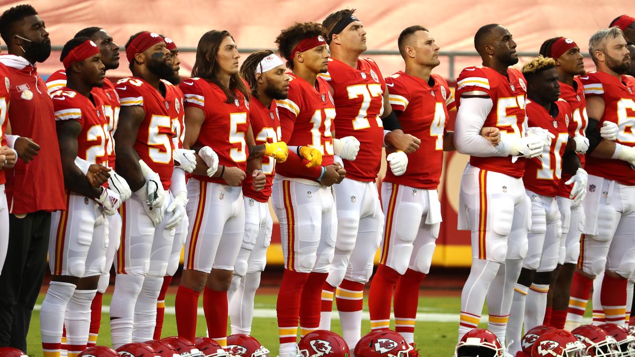 Kansas City Chiefs vs. Houston Texans. Fans support on NFL Game. Silhouette  of supporters, big screen with two rivals in background Stock Photo - Alamy