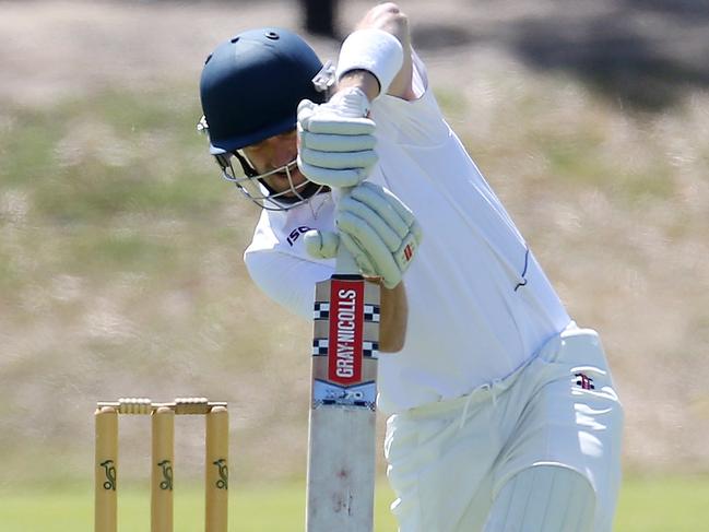 Johnny Guthrie batting for Delacombe Park. Picture Yuri Kouzmin