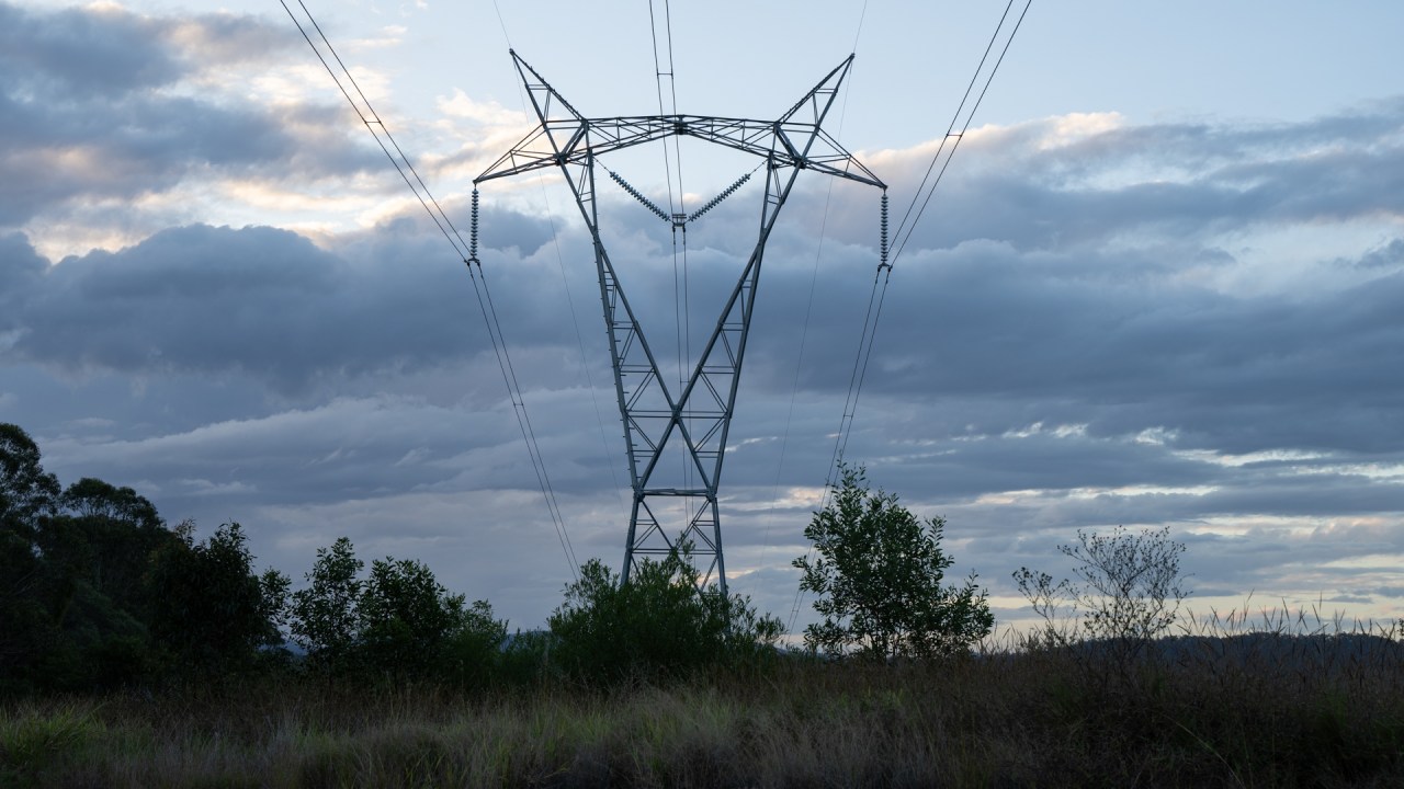 Australian power reliability under threat as transmission line delays worsen