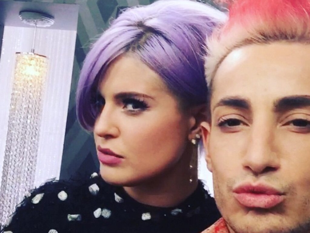 Franke Grande and Kelly Osbourne compare hair colour, “The queens of the #whiteparty @thegrammys. I love @kellyosbourne!!! #besthair. “Picture: Instagram