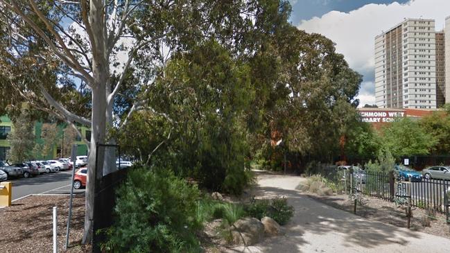 Melbourne's only safe injection room is located at North Richmond Community Health building (left) next to Richmond West Primary School (right). Picture: Google maps.