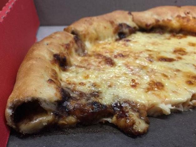 21012015_Pizza_Hut_Vegemite_Pizza_credit_Pizza_Hut