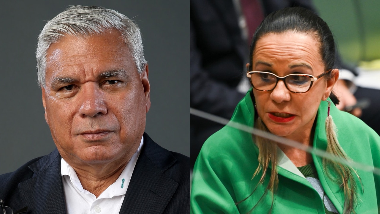 Warren Mundine dismisses Indigenous Minister's criticism of 'No' campaign