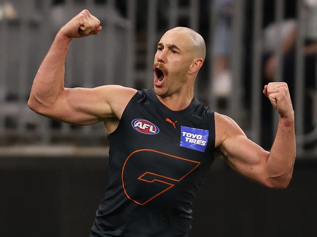 PERTH, AUSTRALIA - SEPTEMBER 03: Shane Mumford of the Giants celebrates kicking a goal during the AFL First Elimination Final match between Geelong Cats and Greater Western Sydney Giants at Optus Stadium on September 03, 2021 in Perth, Australia. (Photo by Paul Kane/Getty Images)