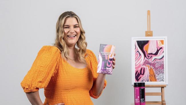 Goreng Goreng artist Rachael Sarra has joined forces with a leading hair care Matrix to deliver an inspiring collection that celebrates diversity and Australia's beautiful landscapes.