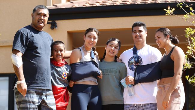 Toutai Kefu returning home with his children. Picture: Tara Croser