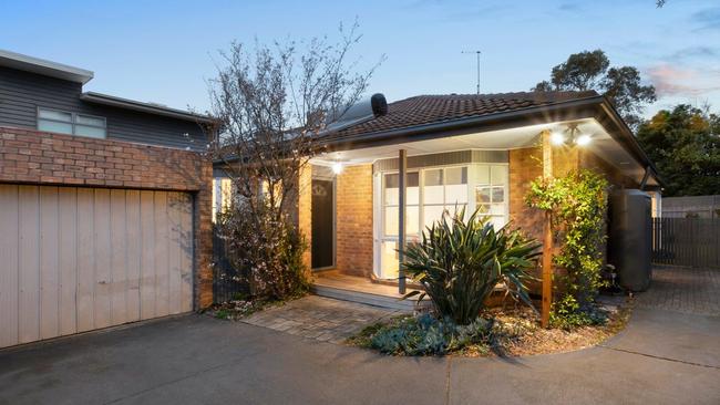 2/20 Gillman Street, Cheltenham, Vic 3192 - for herald sun real estate