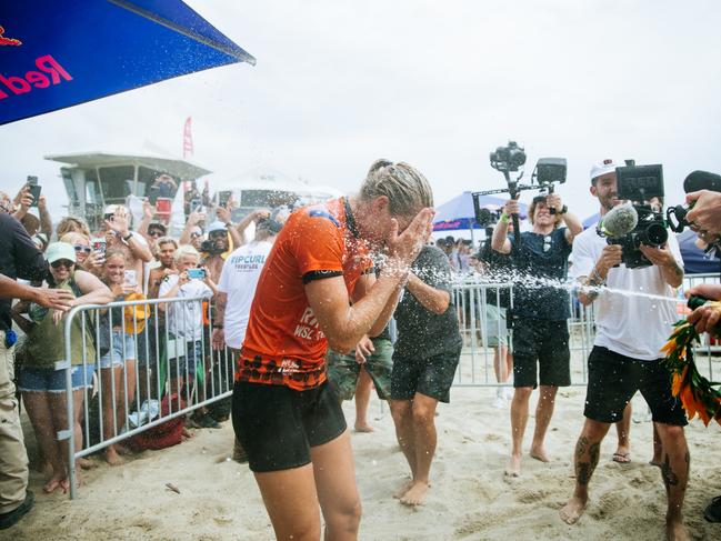 Stephanie Gilmore after winning the World Title. Picture: Beatriz Ryder/World Surf League)