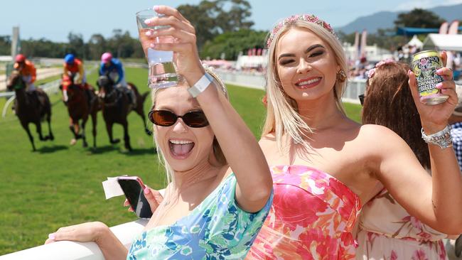 Hollie Huddleston and Ash Clapham back a winner at Cairns Amateurs Ladies Day, held at Cannon Park. Picture: Brendan Radke