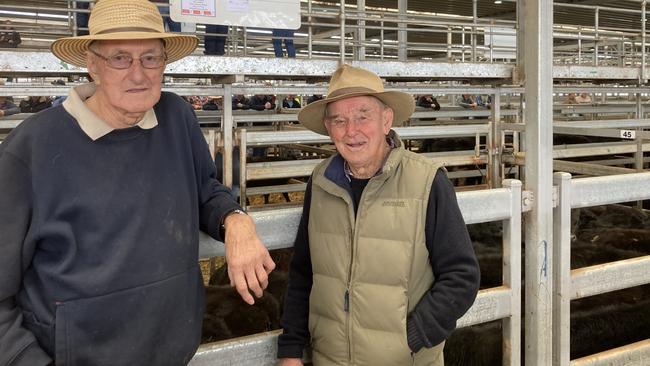 Bill Weidner from Bungowannah and Lang Peterkin from Tallangatta at the Wodonga store cattle sale today. Picture: Supplied