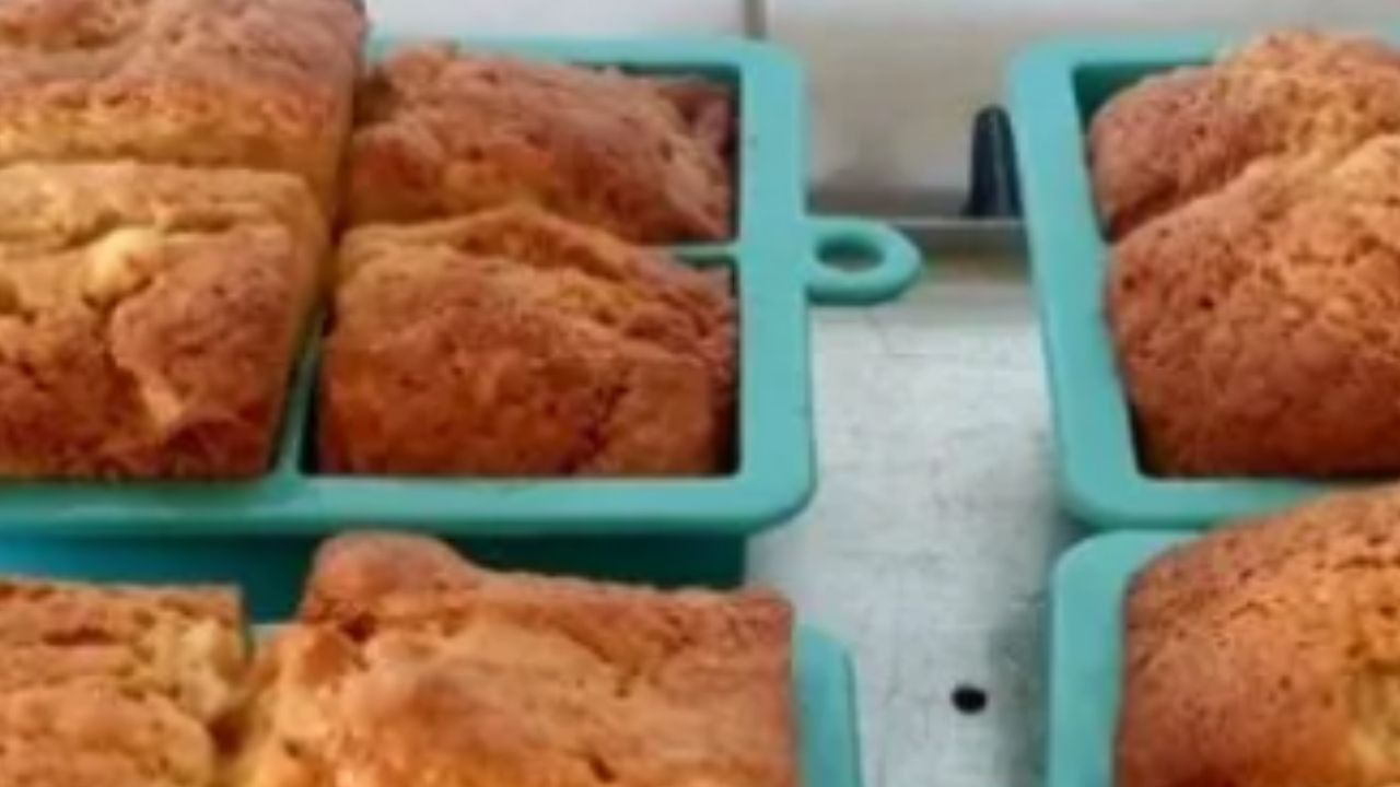 Kmart Australia shoppers are obsessed with the 6-Cup Silicone Mini Loaf Pan,  and it's only $5