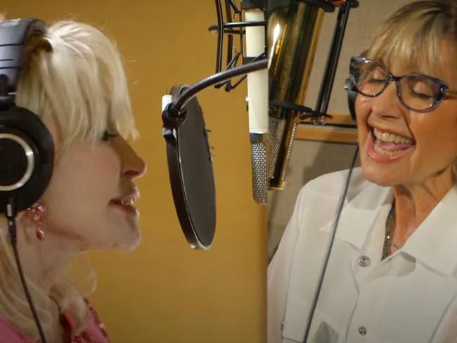 Olivia Newton-John has posthumously released her final recording, a duet with Dolly Parton of the US singer’s iconic hit ‘Joelene’.