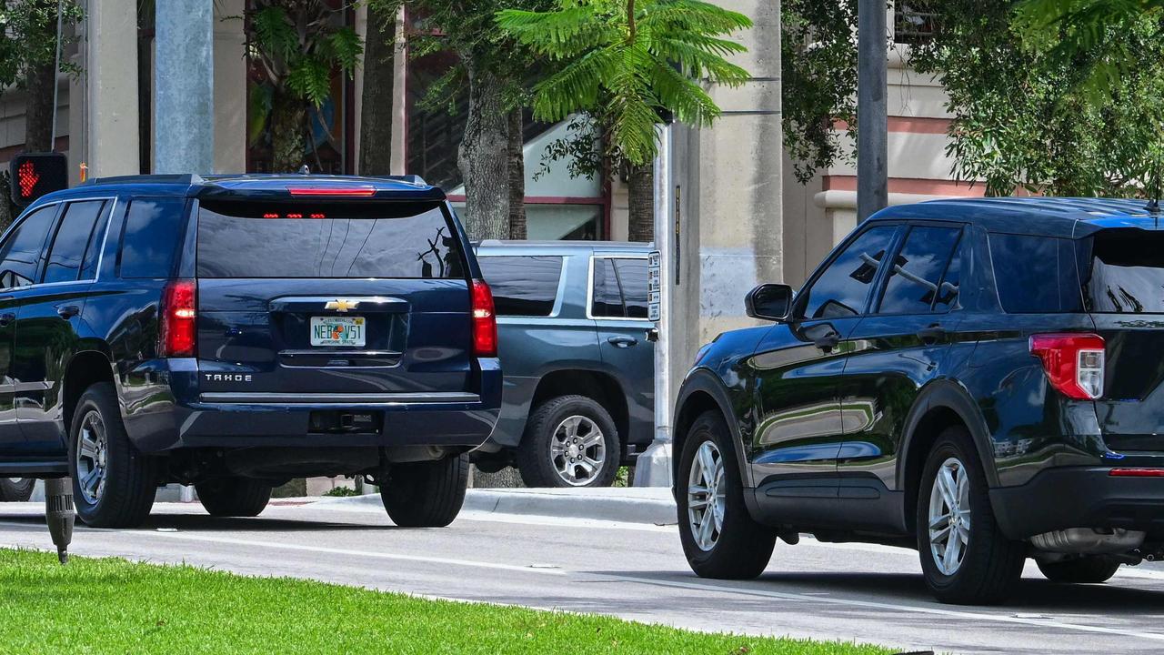 A motorcade believed to be carrying Ryan Wesley Routh departing the courthouse in West Palm Beach today. Picture: Giorgio Viera/AFP