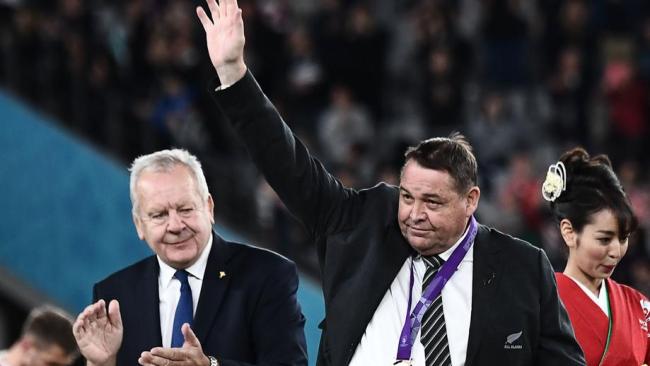 Steve Hansen farewells the appreciative Japanese crowd.