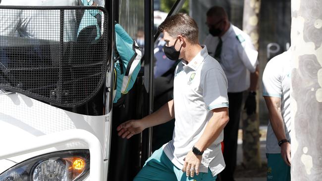 David Warner is batting a groin injury – but has been flown to Melbourne to avoid the Sydney COVID cluster. Picture: Jonathan Ng