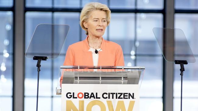 Ursula von der Leyen, President of the European Commission, took notes from Howard’s speech. (Photo by Rob Kim/Getty Images for Global Citizen)