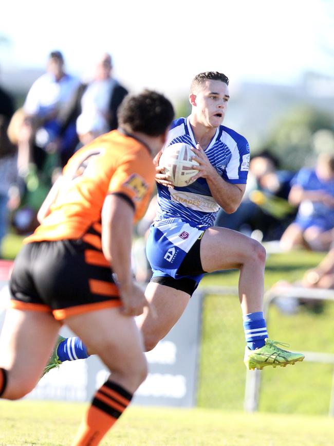Tugun Seahawks (blue) vs. Southport Tigers at Tugun. A Grade. Tahne Robinson. 6 June 2021 Tugun Picture by Richard Gosling